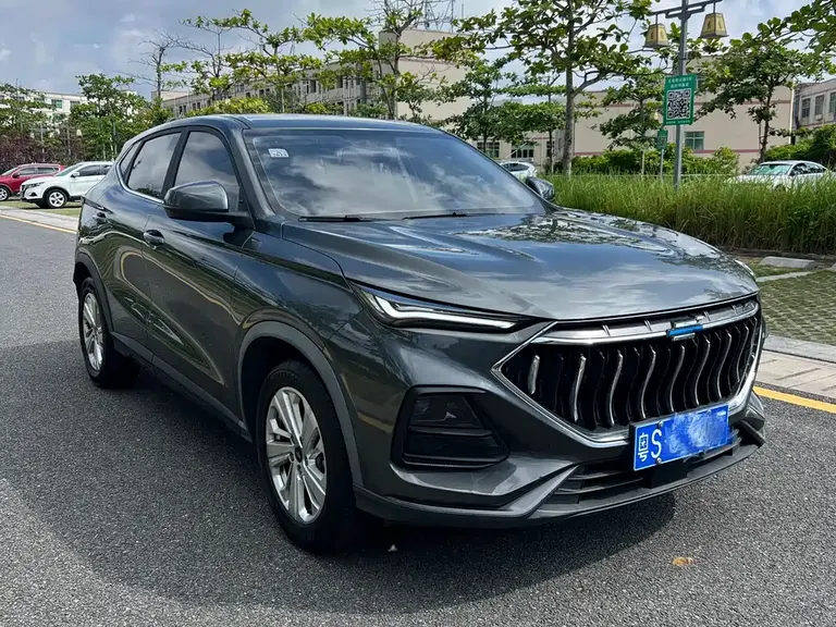 Changan Oshan X5 1.6 L CVT Distinguished
