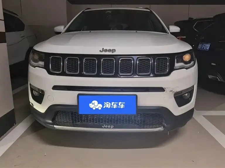 Jeep Compass 200 T Auto Joy