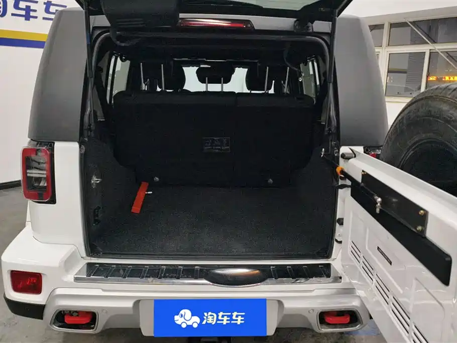 BAIC BJ40 PLUS 2.3 T Auto 4 WD Premium CN-VI
