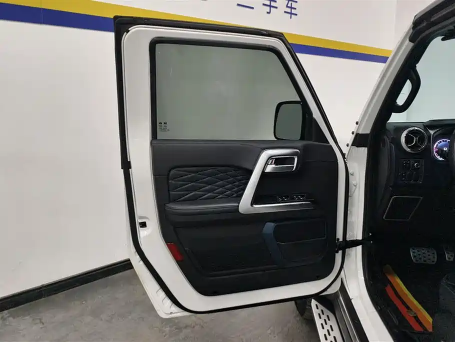 BAIC BJ40 PLUS 2.3 T Auto 4 WD Premium CN-VI