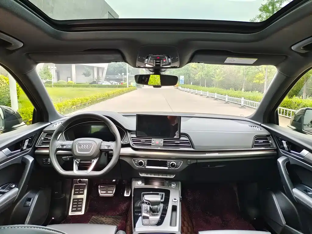 Audi Q5 L 40 TFSI Luxury Dynamic