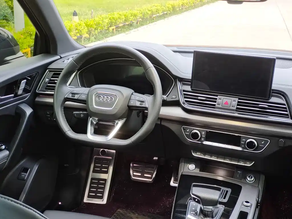 Audi Q5 L 40 TFSI Luxury Dynamic