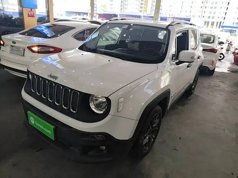 Jeep Renegade 180 T Auto Dynamic +