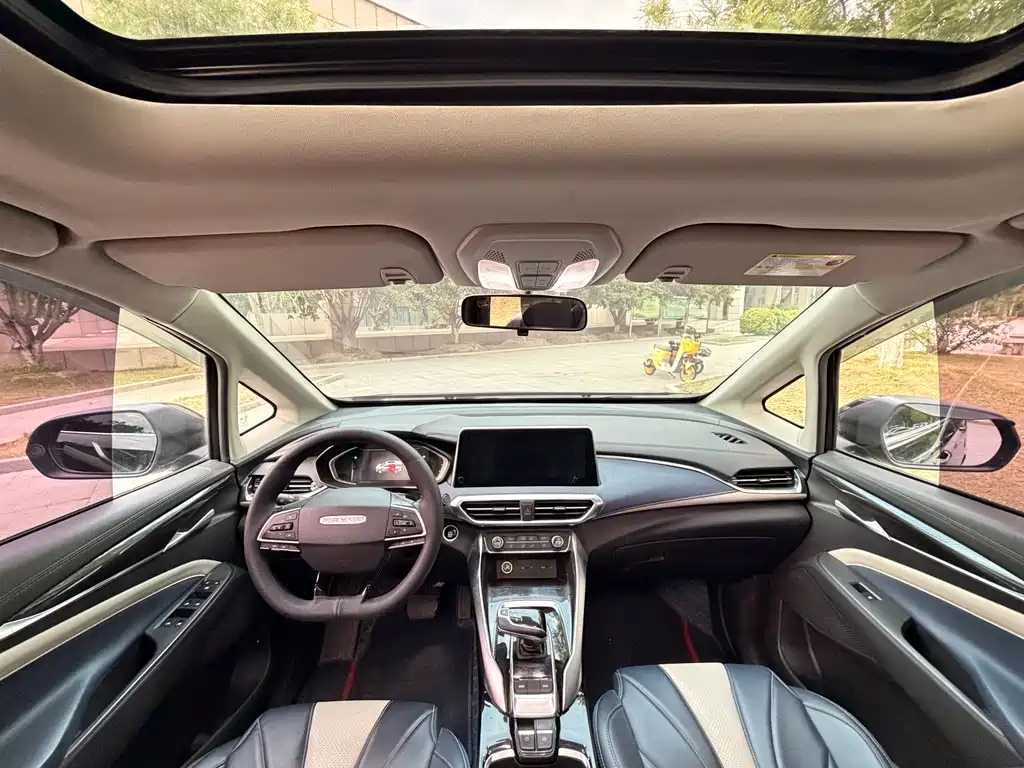 Maxus EUNIQ 5 上汽大通MAXUS EUNIQ 5 2020款 1.3 T PLUG IN 尊享版