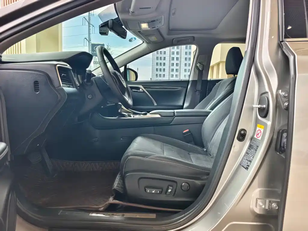 Lexus RX 300 2 WD Elite CN-VI