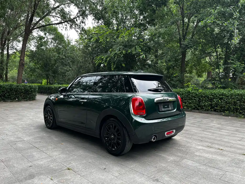 MINI 1.2 T ONE Pioneer