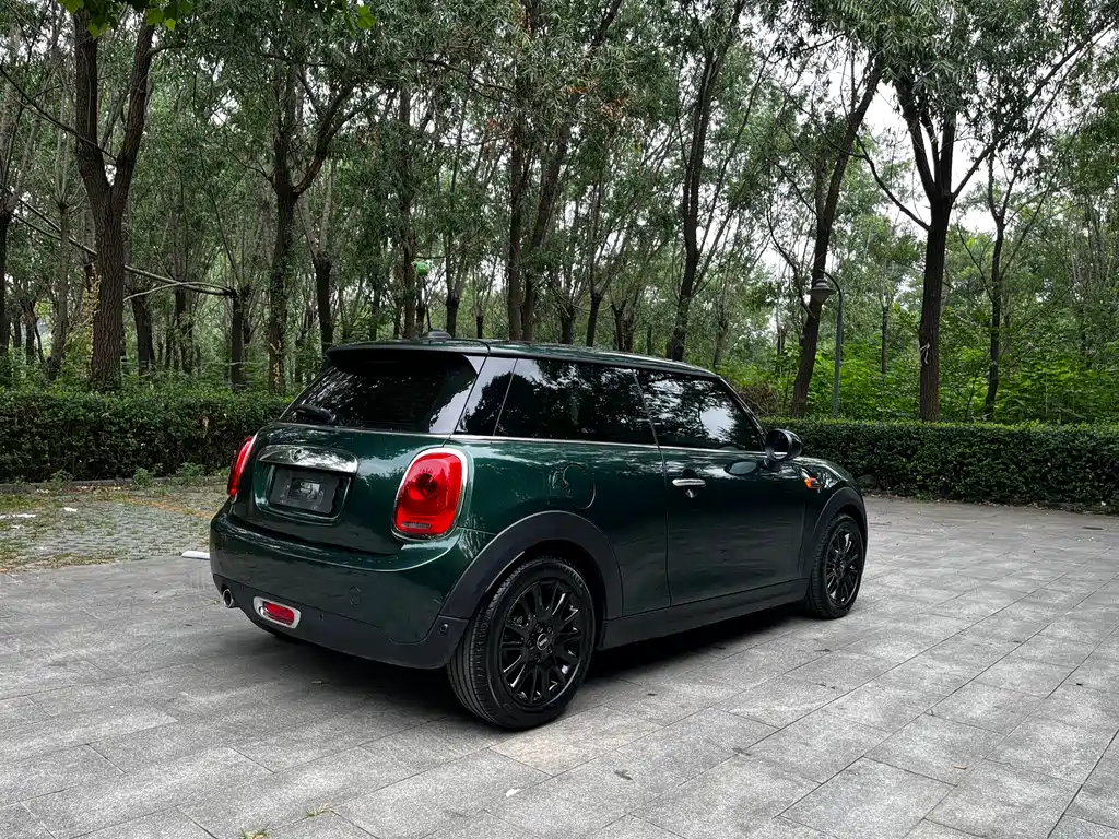 MINI 1.2 T ONE Pioneer