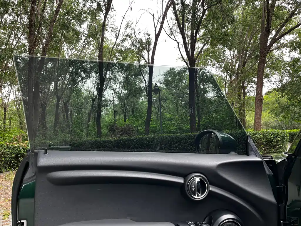 MINI 1.2 T ONE Pioneer