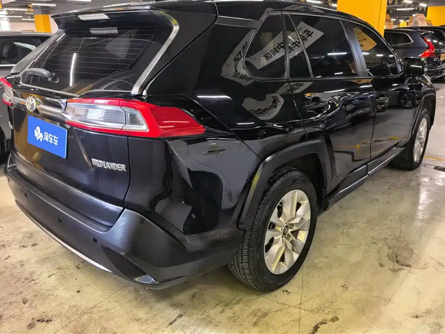 Wildlander 2.0 L CVT 2 WD Leading