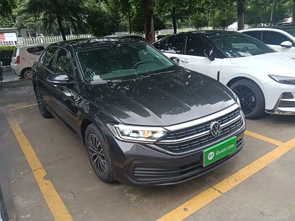 Sagitar 200 TSI DSG Fly Over
