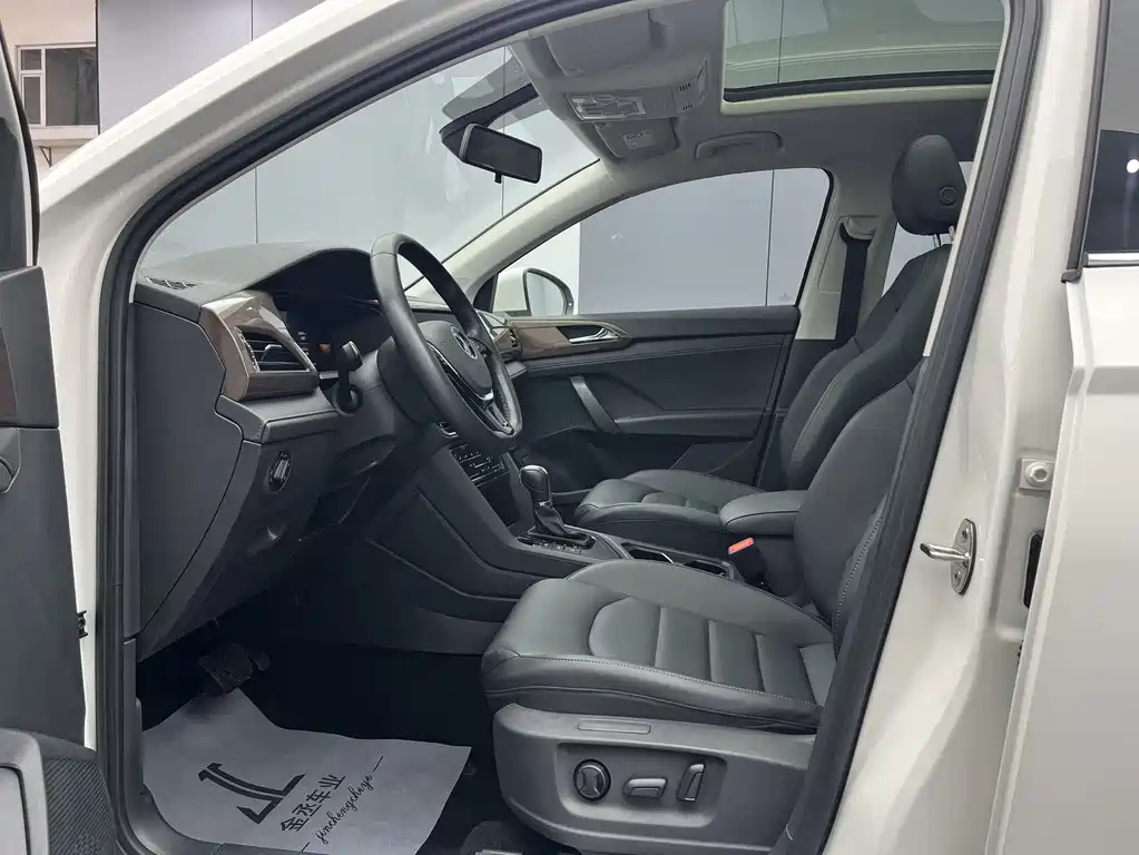 Tharu 280 TSI 2 WD Luxury