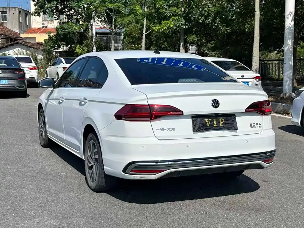 Bora 200 TSI DSG Joy Travel