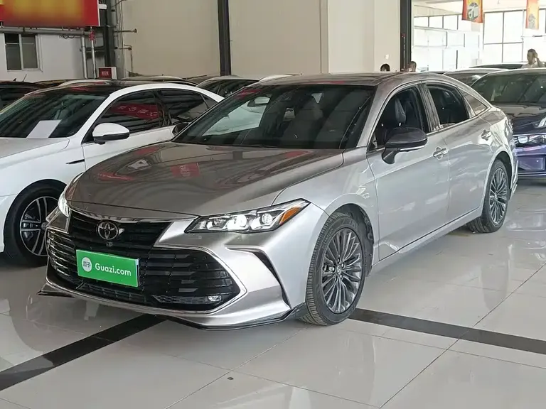 Toyota Avalon 2.5 L Touring Distinguished SPORT