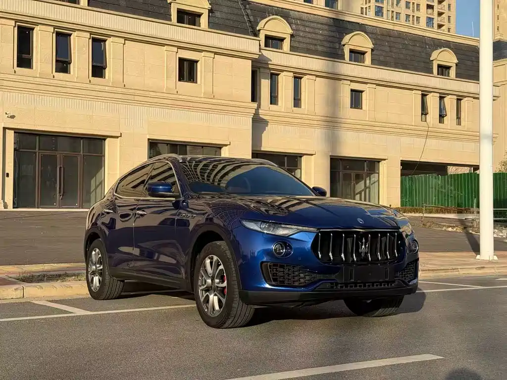 Levante 3.0 T Standard
