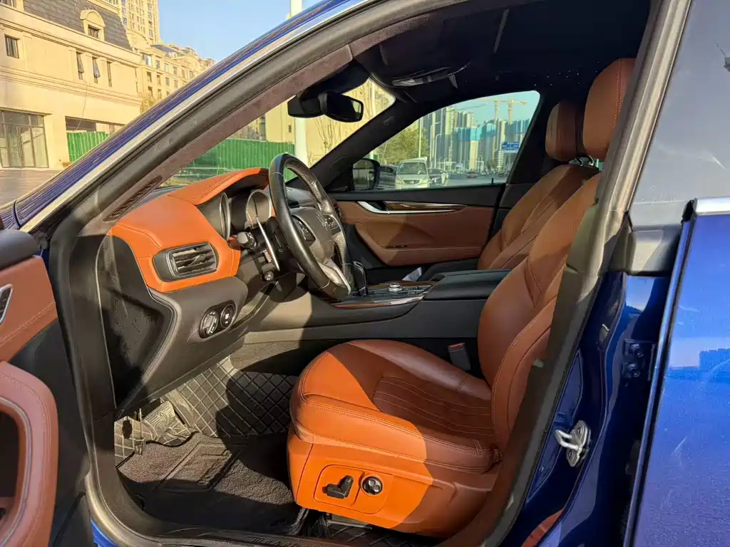 Levante 3.0 T Standard