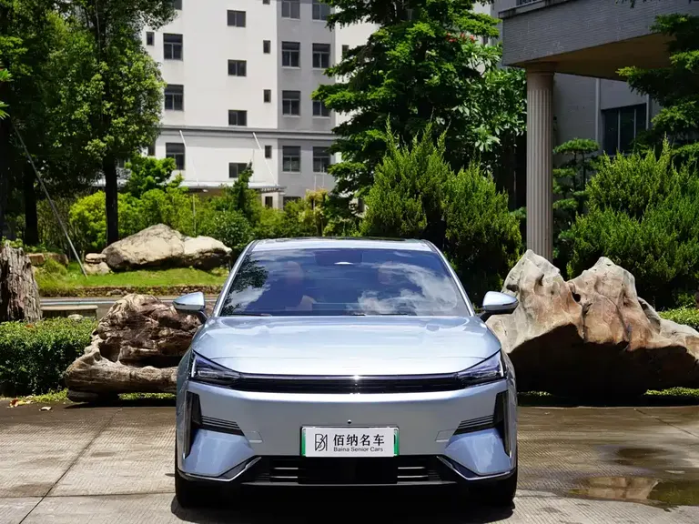 Geely Galaxy L6 EM-i 140 km Starship