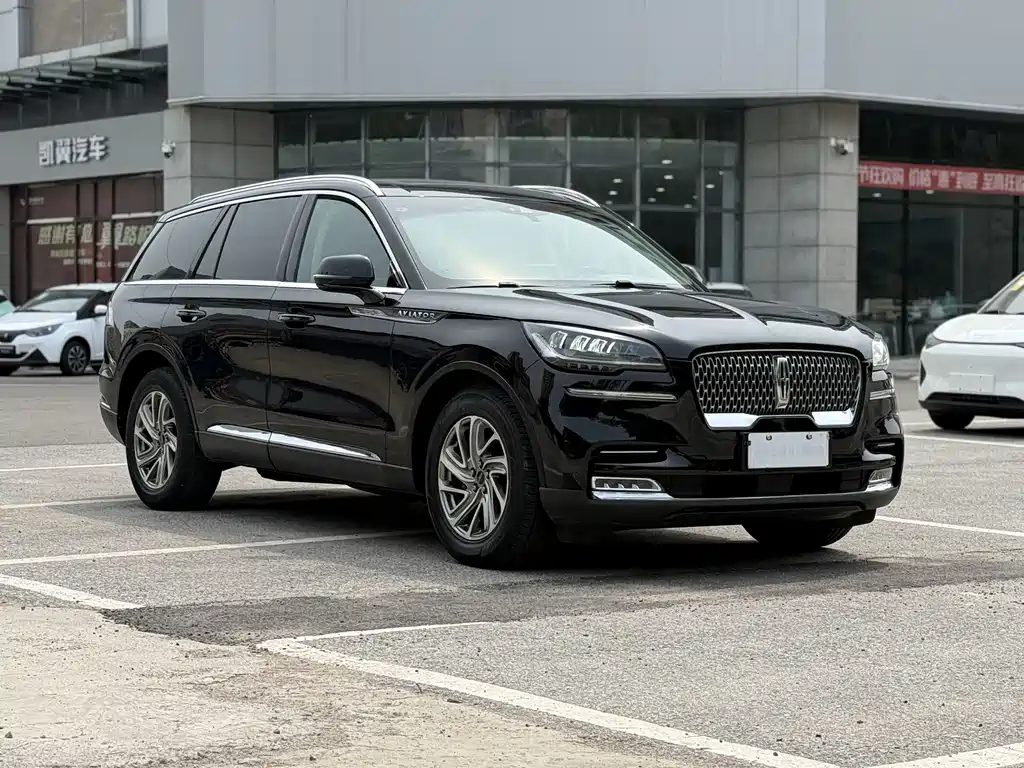 Aviator 3.0 T V6 4 WD Premium