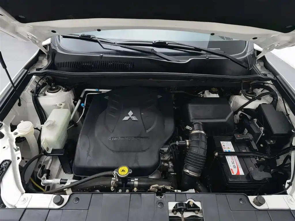 Leopaard CS10 猎豹CS10 2015款 2.0 T 手动至尊型