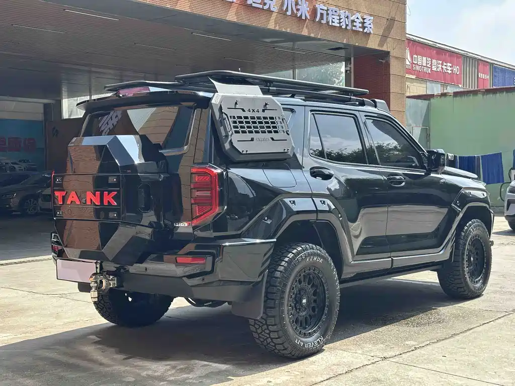 Tank 400 NEV Hi4-T City