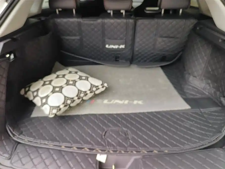 Changan UNI-K 2.0 T Outstanding