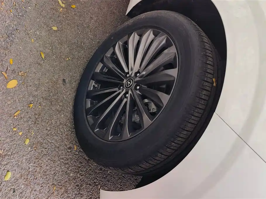 Changan UNI-K 2.0 T Outstanding