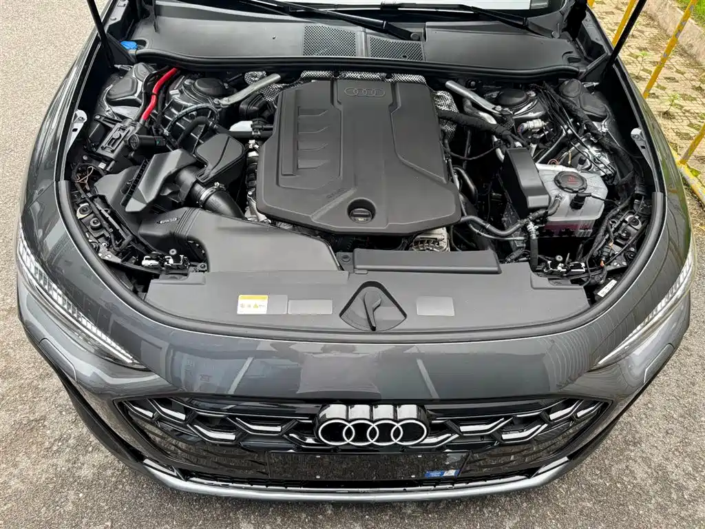 Audi A5 L 2.0 T Sport Plus