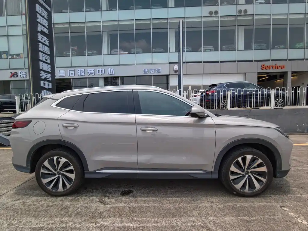 Song PLUS NEV Champion DM-i 150 KM Flagship PLUS