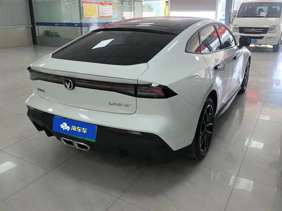 Changan UNI-V iDD Blue Whale Smart Electric iDD 136 km Smart Cool