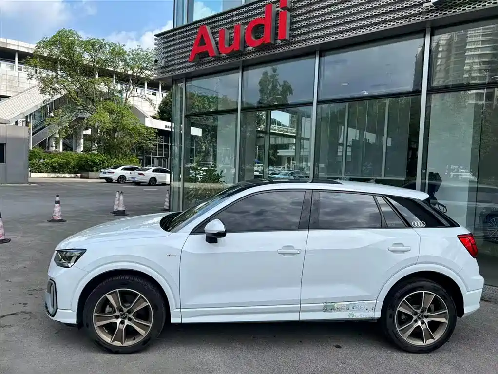 Audi Q2 L 35 TFSI Fashion Dynamic