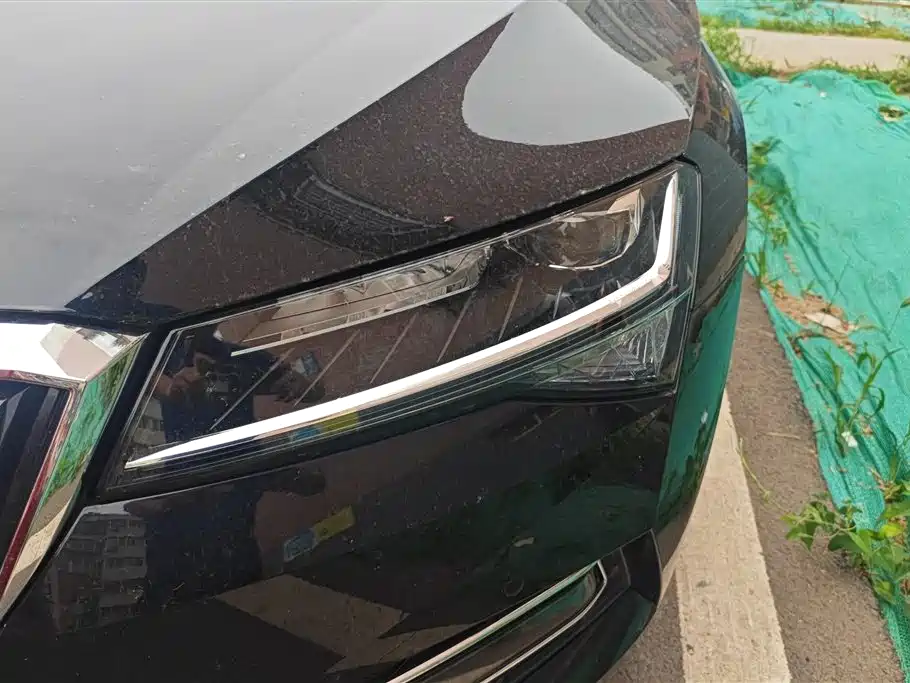 Superb Facelift TSI280 DSG Premium