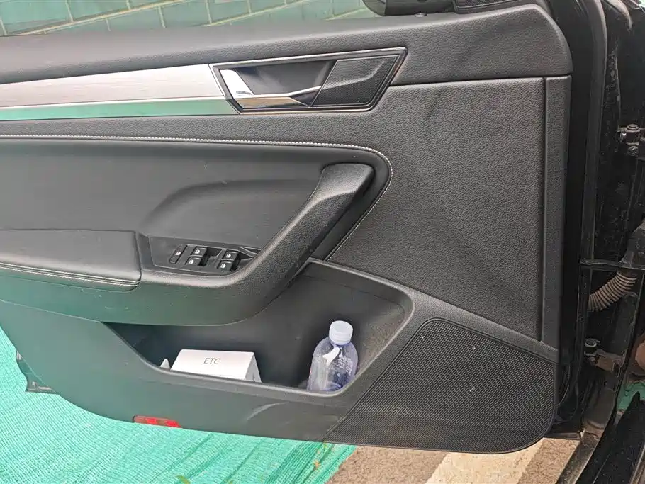 Superb Facelift TSI280 DSG Premium