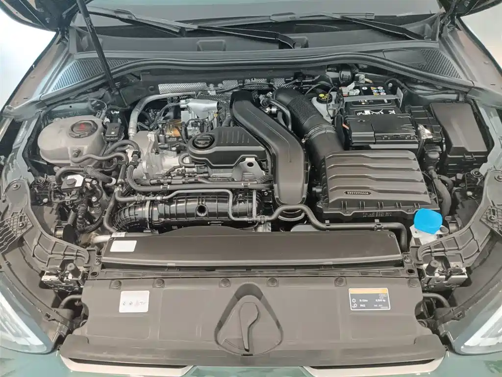 Audi A3 Sportback 35 TFSI Flying Spur Premium