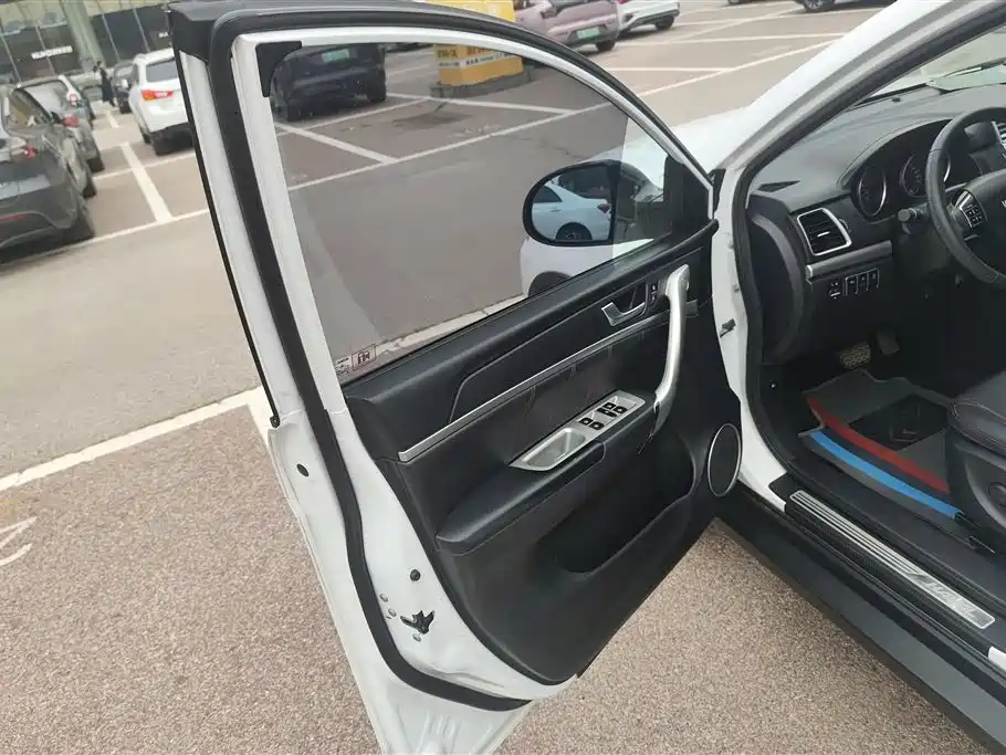 Haval H6 Red Label Sport 1.5 T Auto 2 WD Luxury
