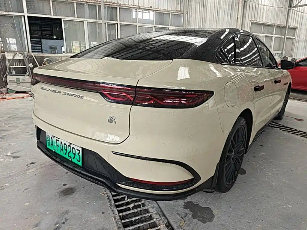 Han DM-i 121 KM Distinguished
