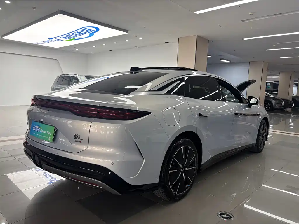 Han L DM-i 200 KM Lidar Flagship