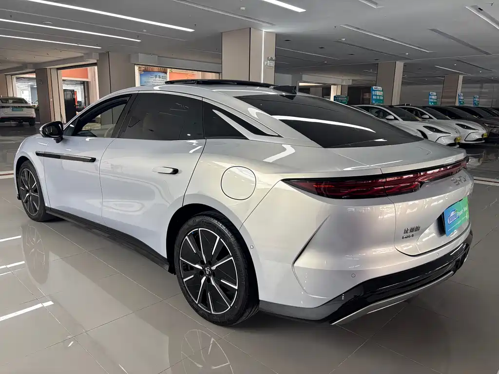 Han L DM-i 200 KM Lidar Flagship