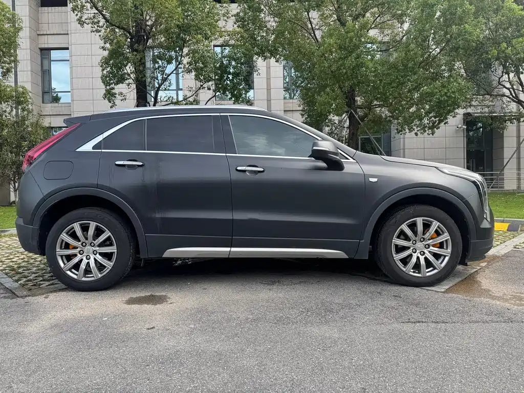 Cadillac XT4 28 T 2 WD Luxury