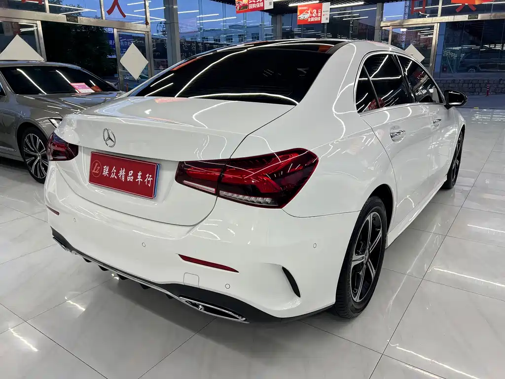 Mercedes-Benz A-Class Facelift III A 200 L Sport Sedan Fashion