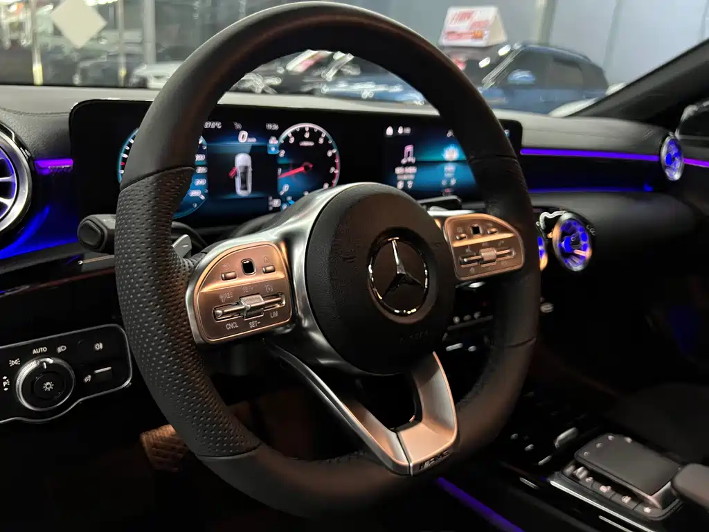 Mercedes-Benz A-Class Facelift III A 200 L Sport Sedan Fashion