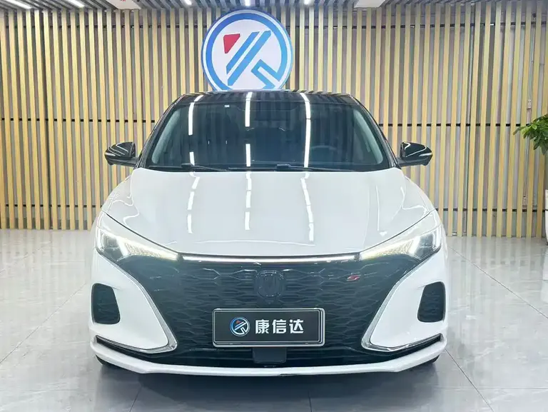Changan Eado PLUS Blue Whale NE 1.4 T GDI DCT Distinguished