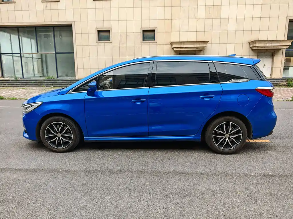 Song MAX 1.5 T Auto Connected Distinguished 7-seat
