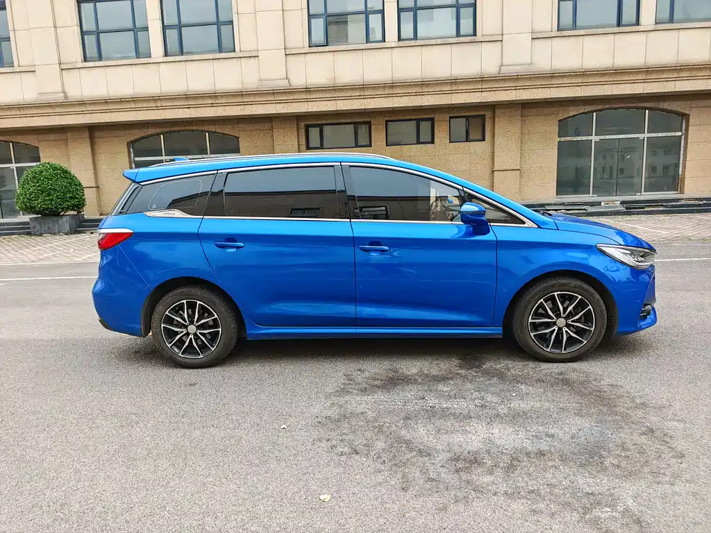 Song MAX 1.5 T Auto Connected Distinguished 7-seat
