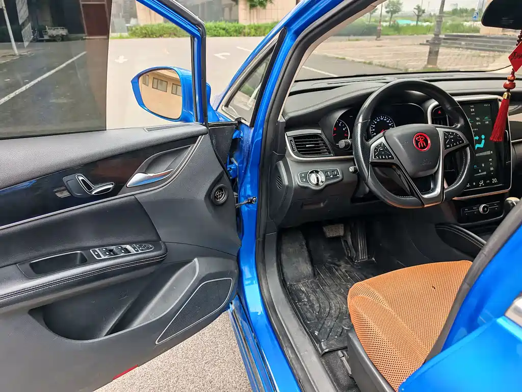 Song MAX 1.5 T Auto Connected Distinguished 7-seat