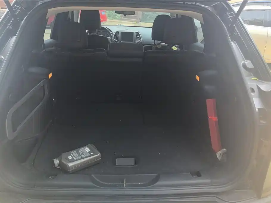 Cherokee 2.4 L Professional Intelligent