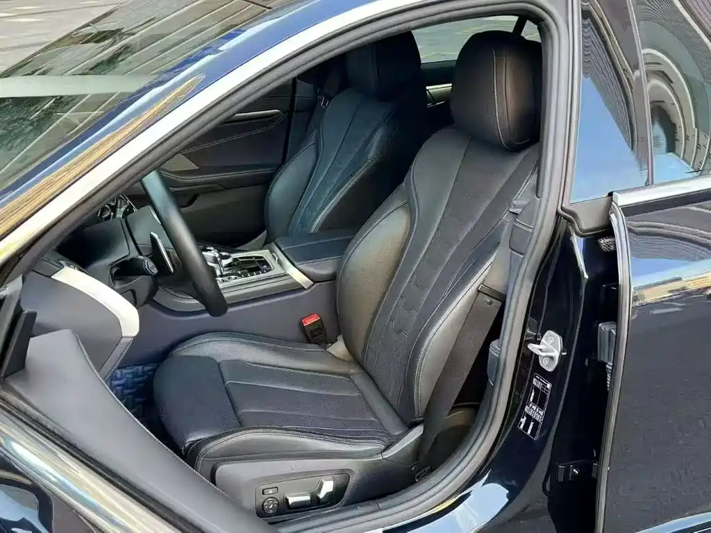 BMW 8 Series 840 i 4-door Coupe M Sport Package