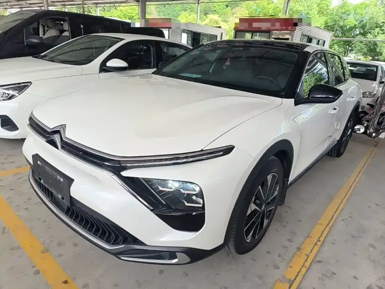Citroën C5 X 1.6 T Extraordinary Enjoyment