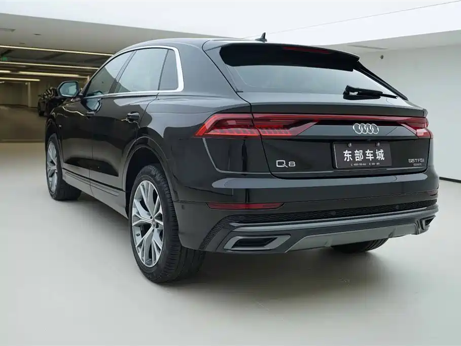 Audi Q8 55 TFSI Luxury Dynamic