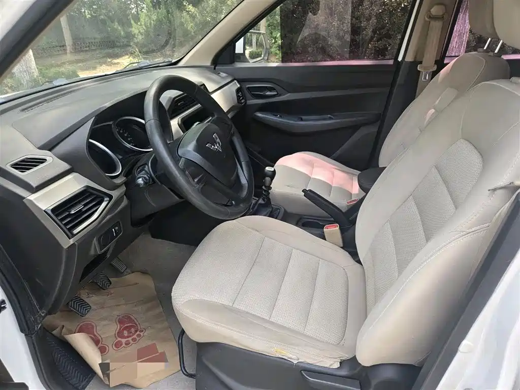 Wuling Hongguang 1.5 L S Standard CN-VI LAR