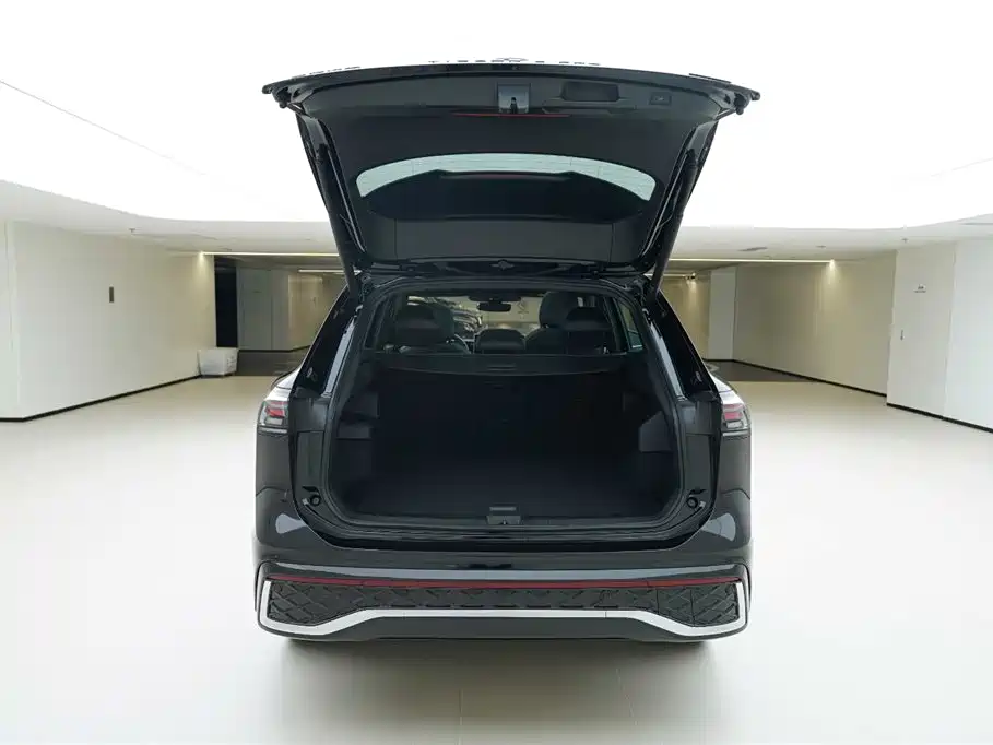 Tiguan L PRO 380 TSI 4 WD R-Line Smart Supreme