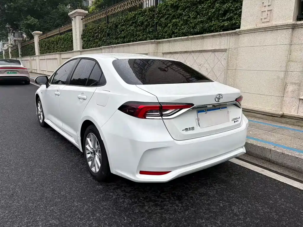 Corolla 1.8 L Smart e-Hybrid Dual Engine Elite
